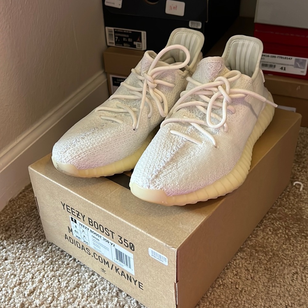 Yeezy Boost 350 V2